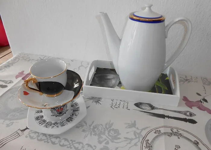 White Rabbit Hall 3*