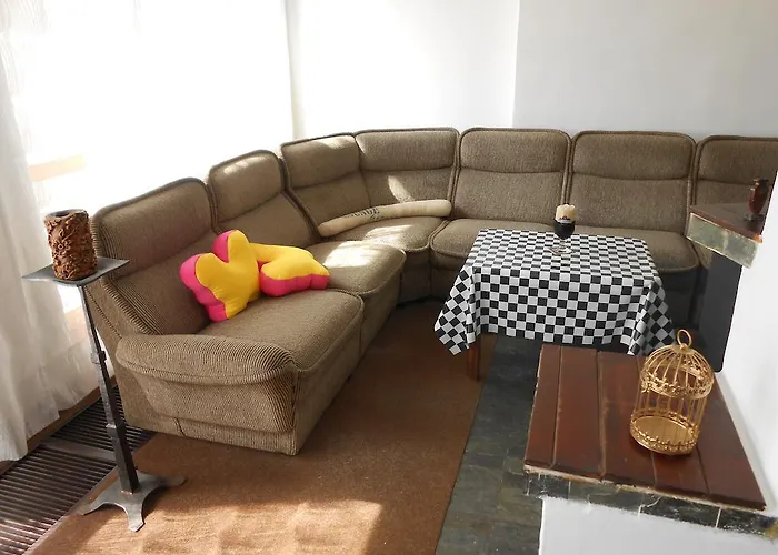 White Rabbit Hall 3*