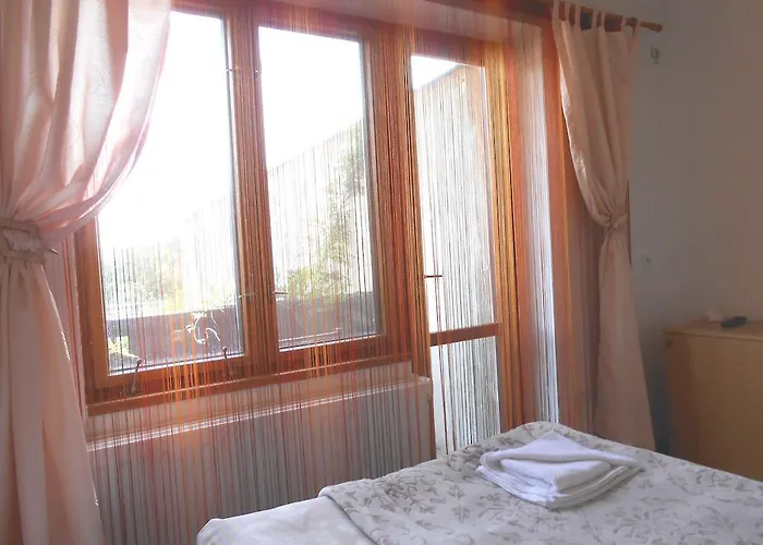 Hotel White Rabbit Hall 3*