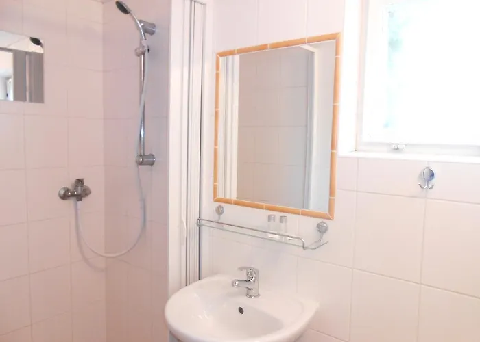 Hotel White Rabbit Hall